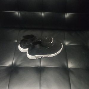 Black and white Azalea Wang shoe size 8